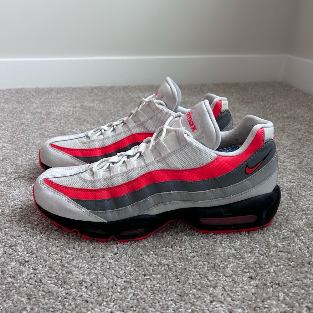 Nike Air Max 95 Solar Red 2018 OG Retro Men’s Size 12 White Grey 749766-112 - Picture 3 of 13